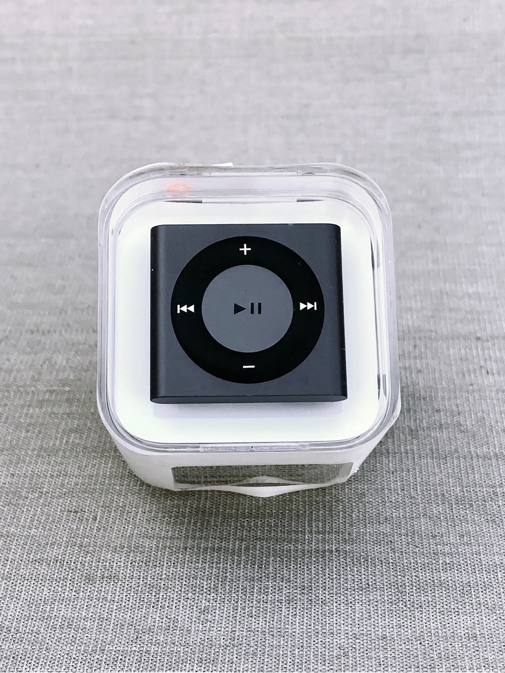 Apple iPod Shuffle 2GB 4th Generation Space Gray